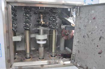 Peixes traseiros da máquina da barriga da abertura dos peixes da máquina da abertura dos peixes 1PCS/S automáticos eficientes altos que cortam a máquina de processamento do cortador