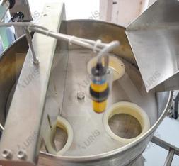Grânulo automático que pesa os feijões da máquina de embalagem do chocolate que selam a máquina 0