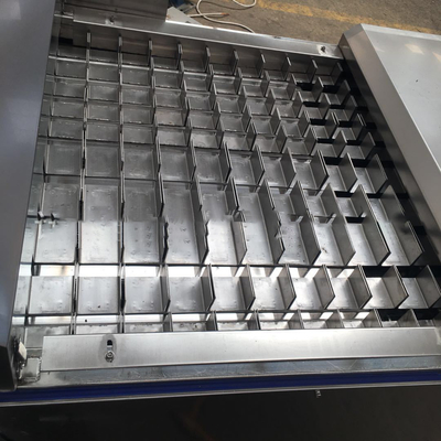 Máquina de corte automática 500kg dos peixes pela máquina de corte dos peixes frescos do Ribbonfish da hora