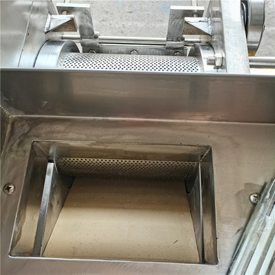 Máquina de corte de corte em cubos dos peixes de Surimi da máquina da carne do cubo do separador do osso