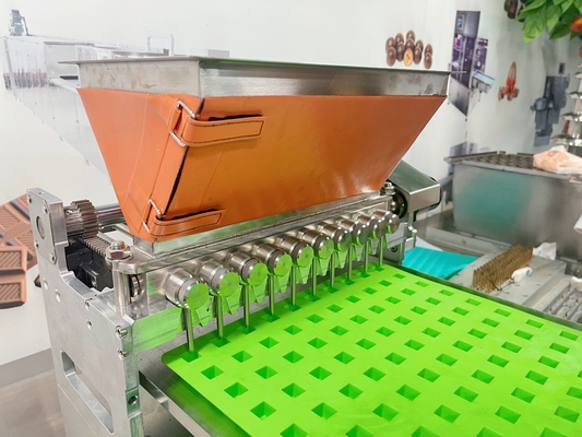 Doces do PLC que fazem a chocolate da máquina SSS304 a máquina gomosa do depositante